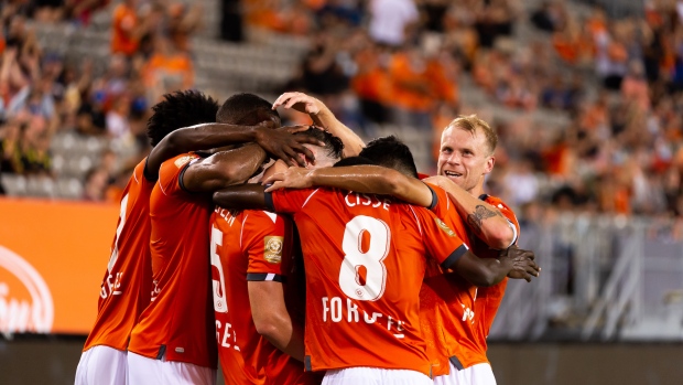 Forge FC score twice in 7 minutes to blowout Atletico Ottawa