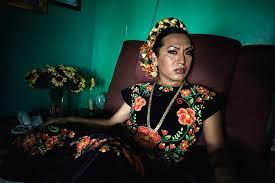 Portraits of Mexico's Third-Gender Muxes in an Intimate Setting