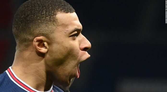 Kylian Mbappé on playing with Leo Messi at PSG