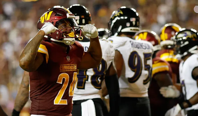 The Washington Commandos put a stop to Baltimore’s 24 game preseason winning streak. Travis Vokolek,