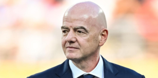 Gianni Infantino says sorry but remains as Fifa president after executive meeting